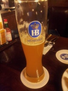 「Hofbrau Hefe Weizen(ホフブロイハウス)」 ヴァイツェン を飲んでみた。